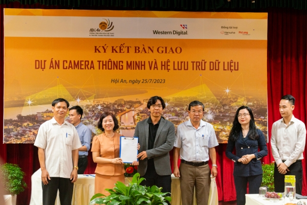 Smart tourist applications debut in Hội An