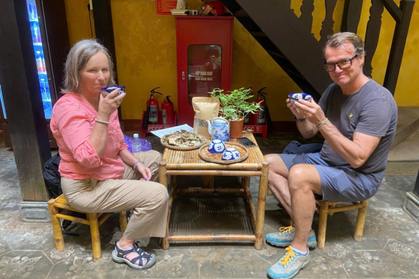 Chạm vào di sản