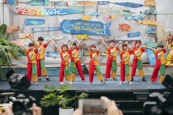 Cộng đồng du lịch làng chài Tân Thành vừa được vinh danh giải thưởng Du lịch cộng đồng ASEAN