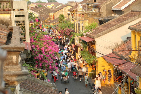 Free entry to Hoi An ancient town on December 4