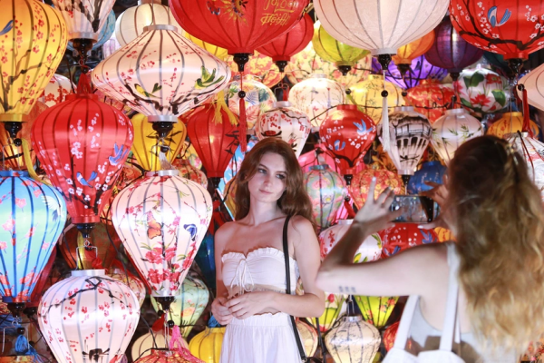 Hoi An lanterns: A hot seller on U.S. e-commerce platforms