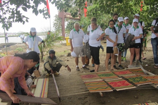 Preserving and promoting folk art forms of Hội An in creative ways