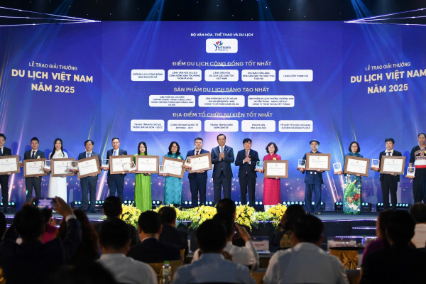 Thanh Hà pottery village honored with the 2025 “Best community-based tourism destination” award
